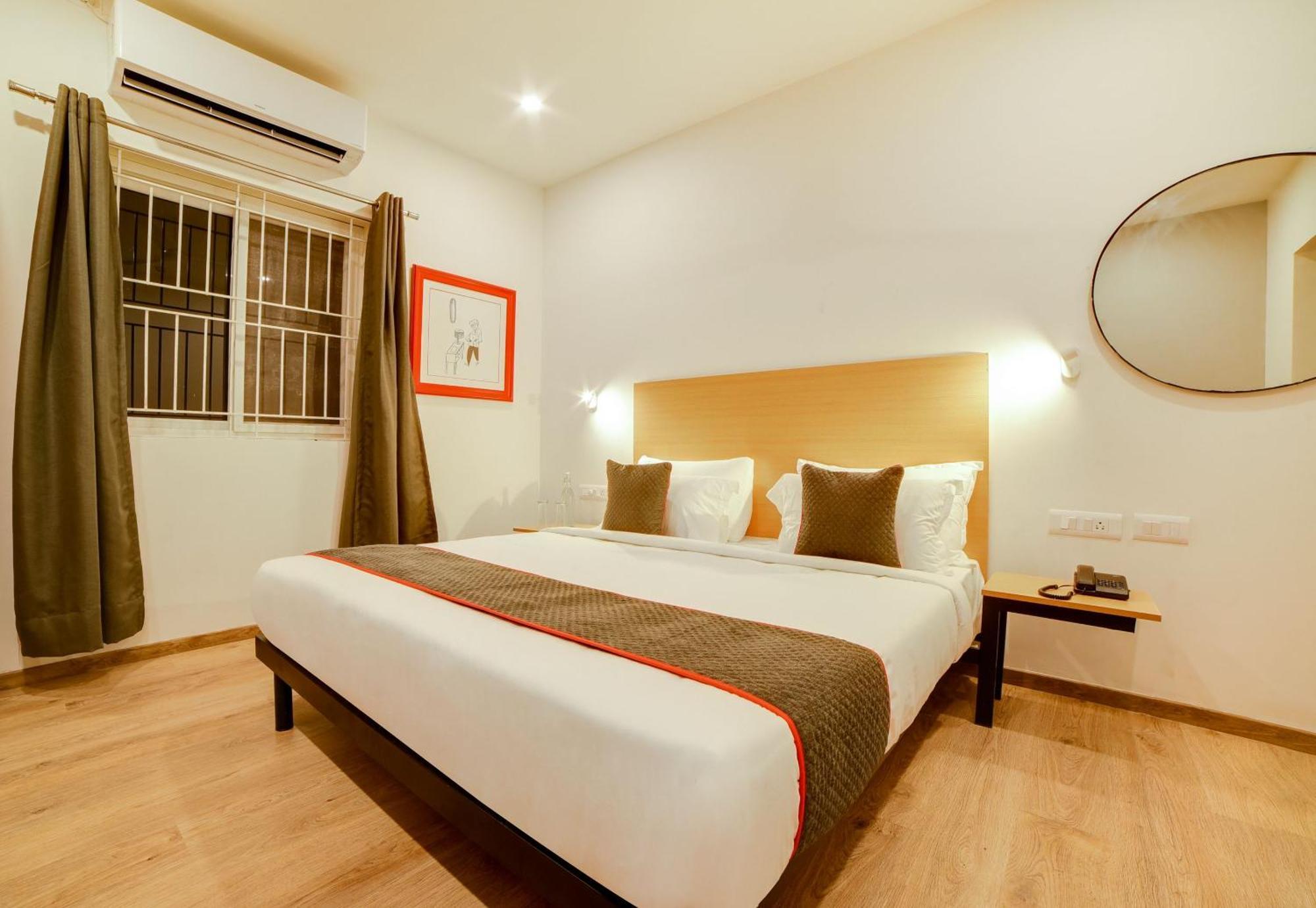 Super Townhouse Hosur Main Road Bommanahalli Near Gopalan Innovation Mall Bangalore Exterior photo
