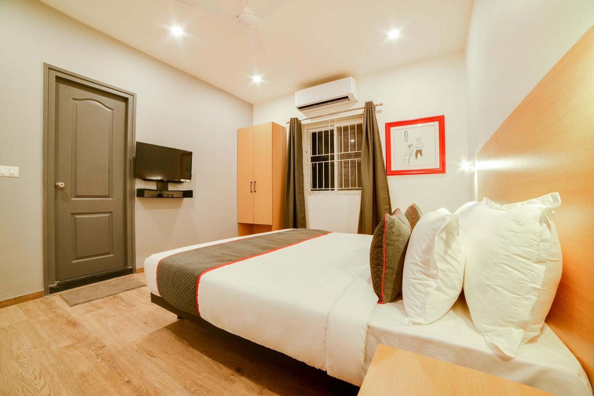 Super Townhouse Hosur Main Road Bommanahalli Near Gopalan Innovation Mall Bangalore Exterior photo